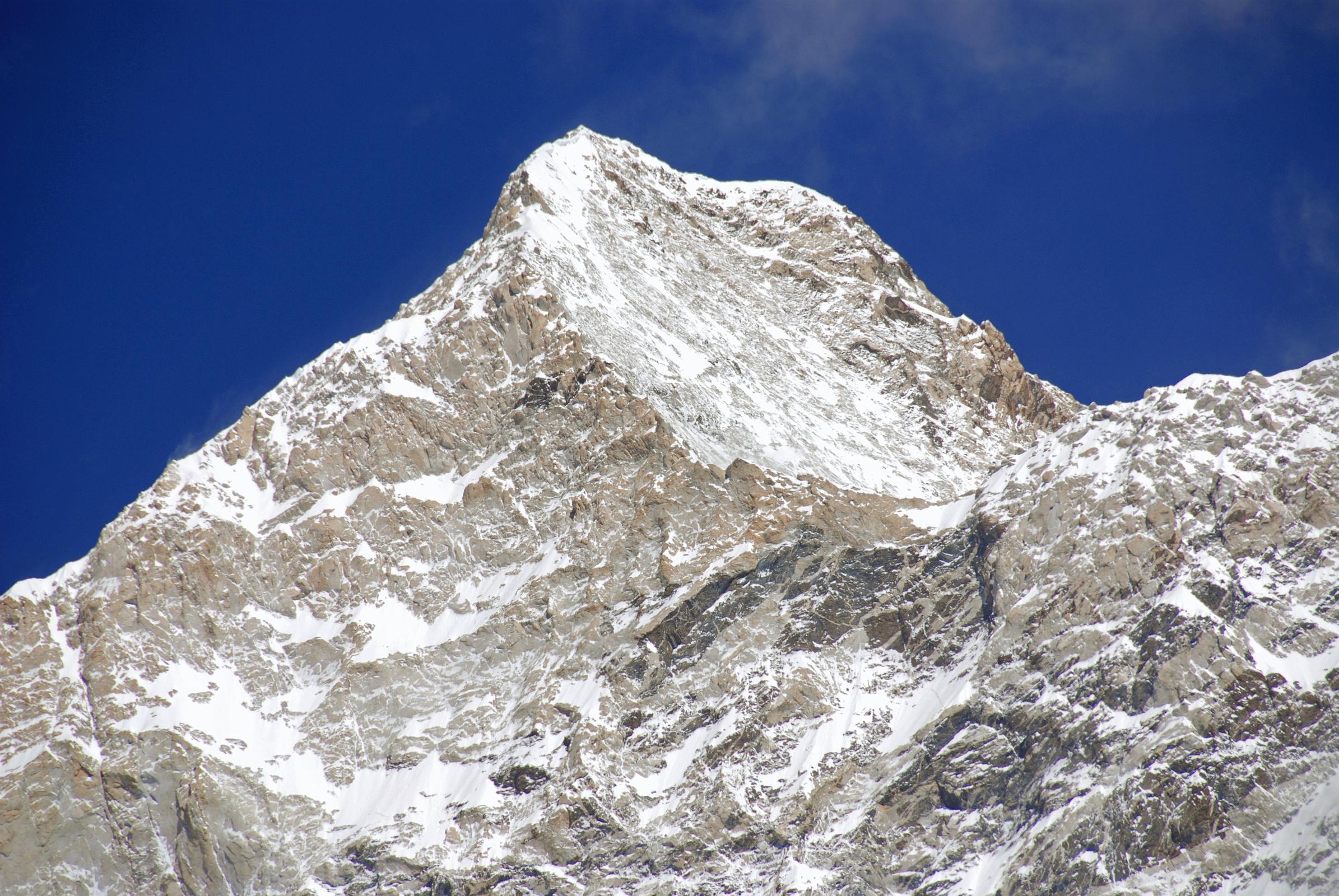 7 9 Makalu Southwest And South Faces Close Up From Ridge Above Sherson